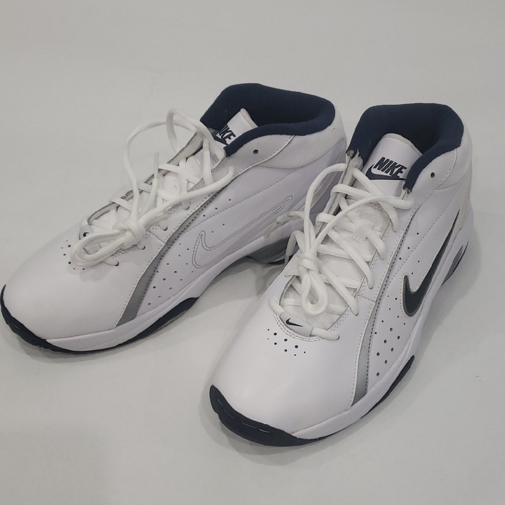 Nike Men's White and Black Athletic Shoes